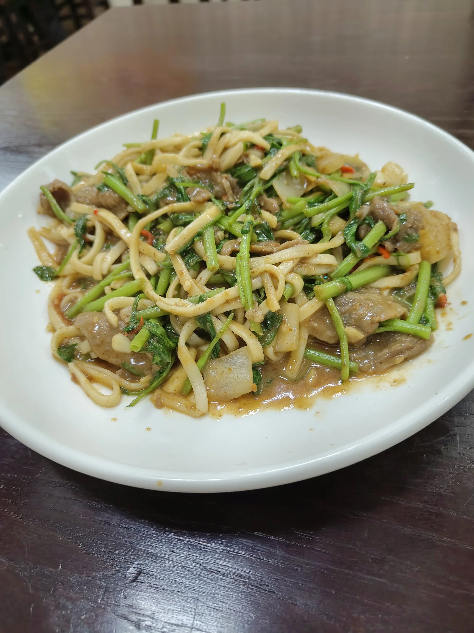 Fried noodles with beef